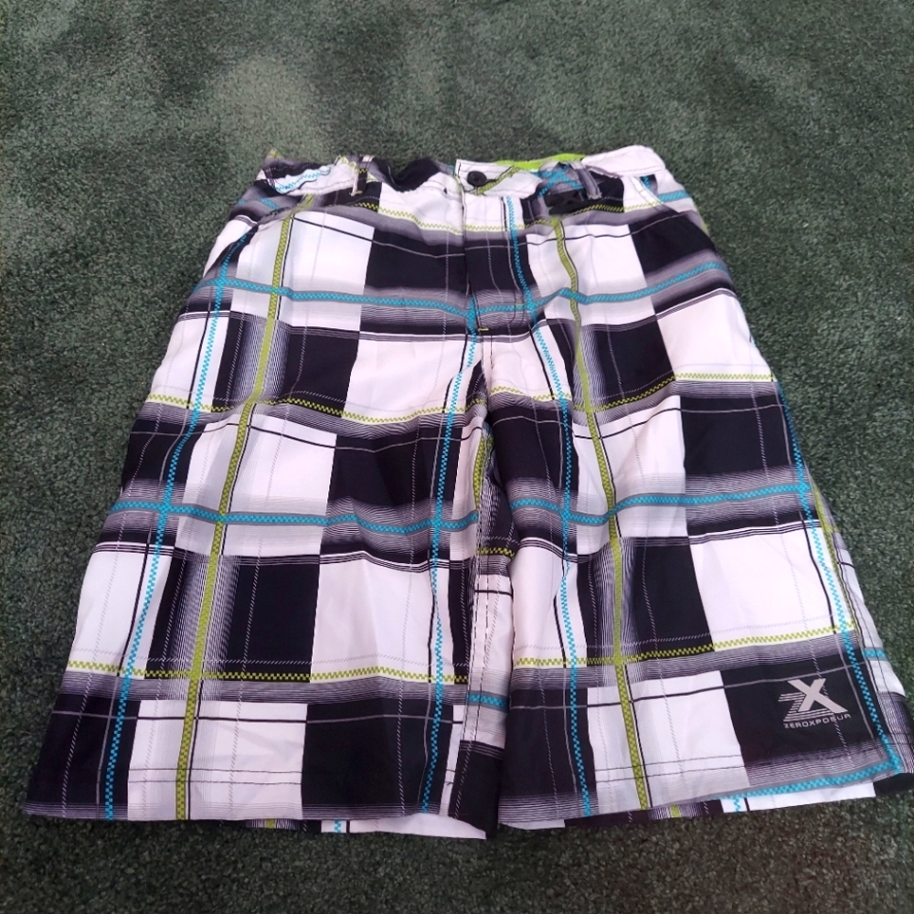 Boys large 14/16 Zero Xposur Swim Shorts